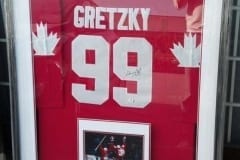Gretzky-Team-Canada-Jersey-Frame-Capulet-Art-Gallery-Framing-Shop